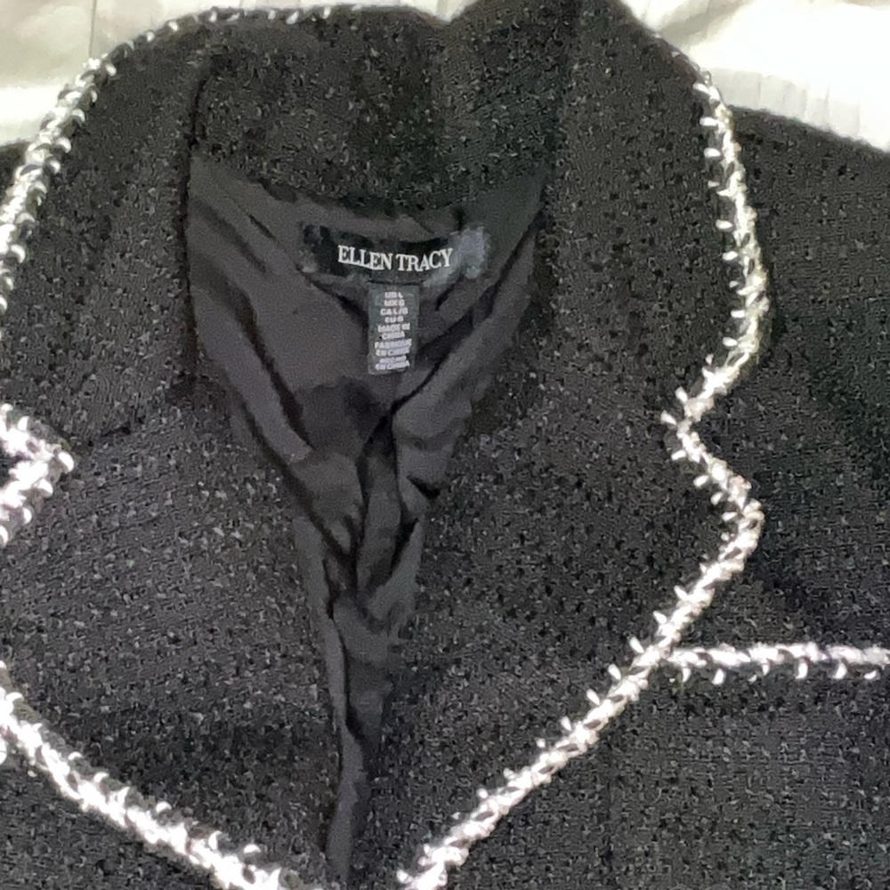 Ellen Tracy Black Boucle Blazer Pearl Buttons NWT L French Style Tweed Trim - Picture 10 of 14
